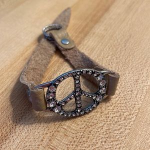 Peace sign bracelet